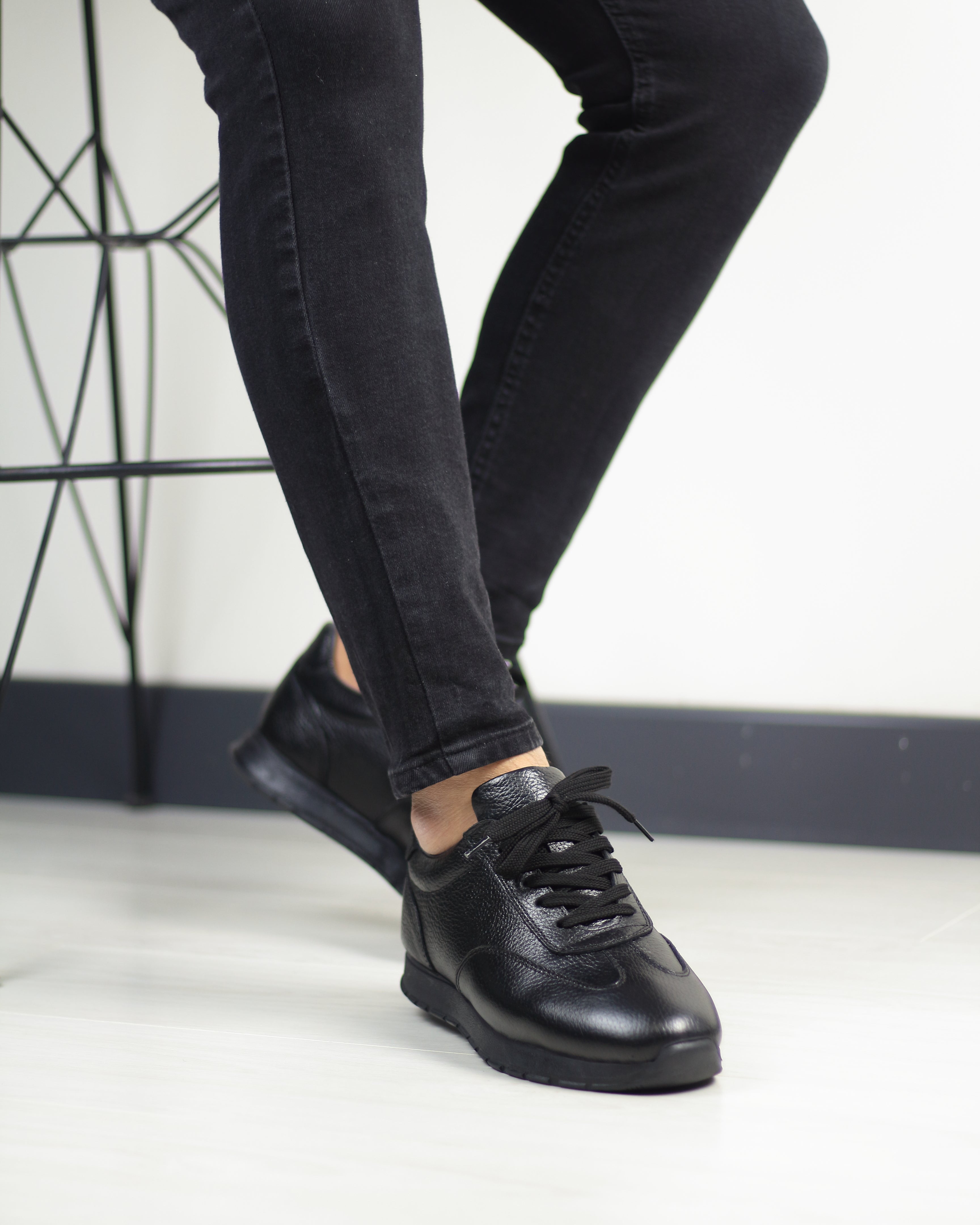 Siyah Deri Erkek Spor Ayakkabı