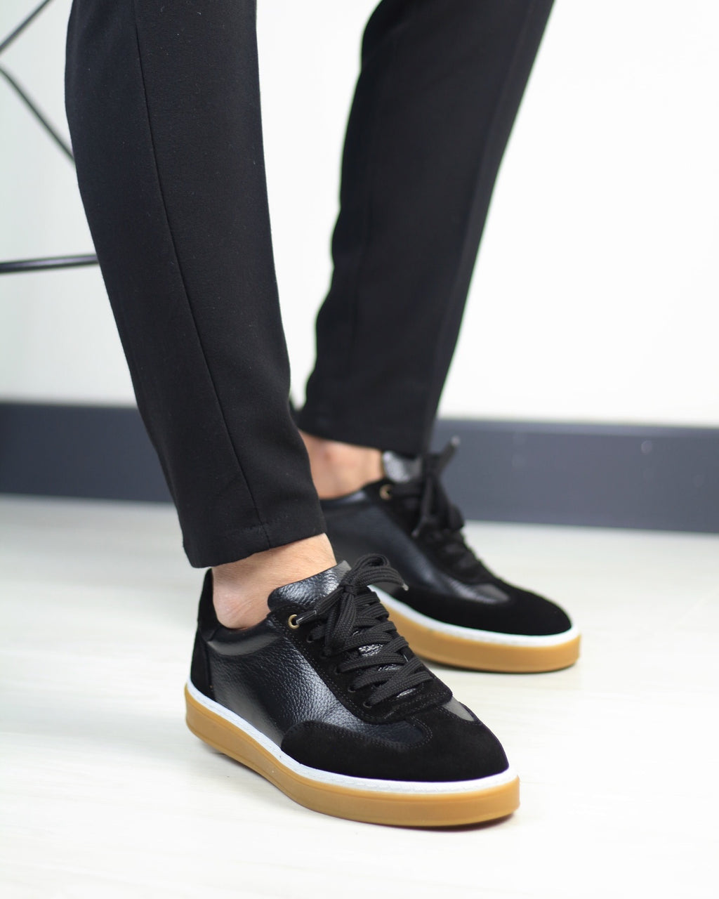 Siyah Deri Süet Detaylı Erkek Sneakers Ayakkabı