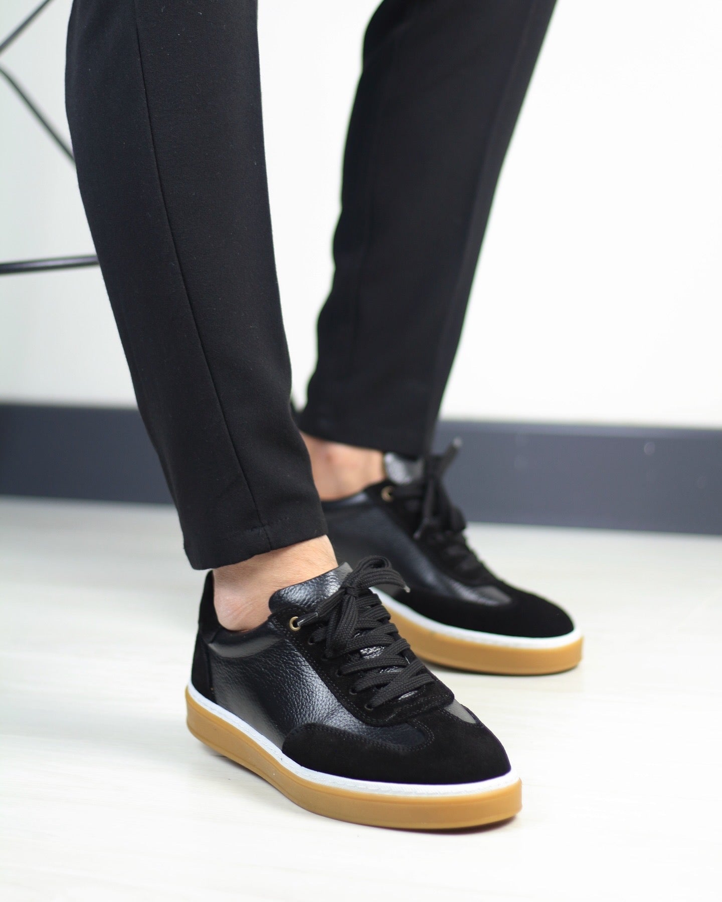 Siyah Deri Süet Detaylı Erkek Sneakers Ayakkabı