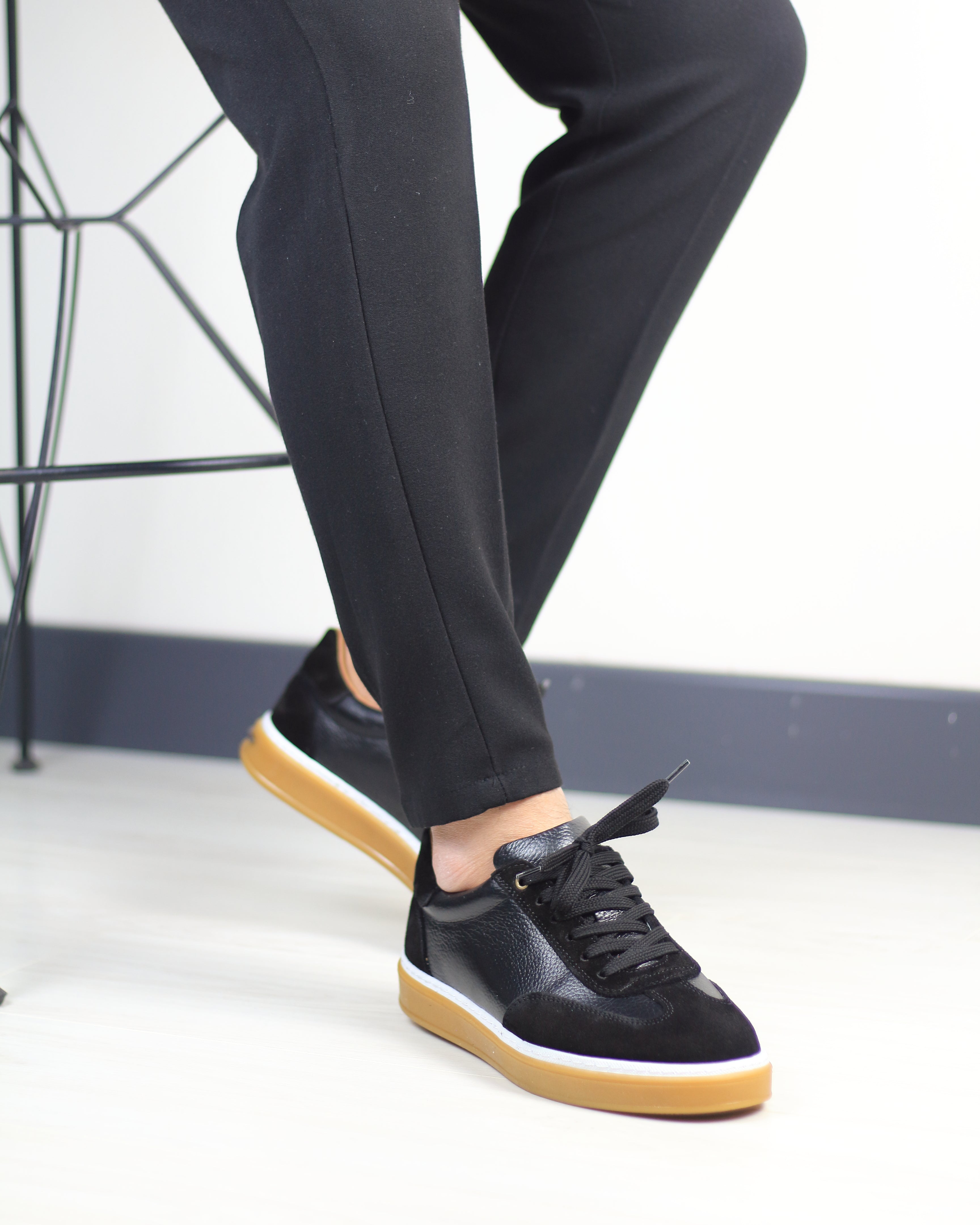 Siyah Deri Süet Detaylı Erkek Sneakers Ayakkabı