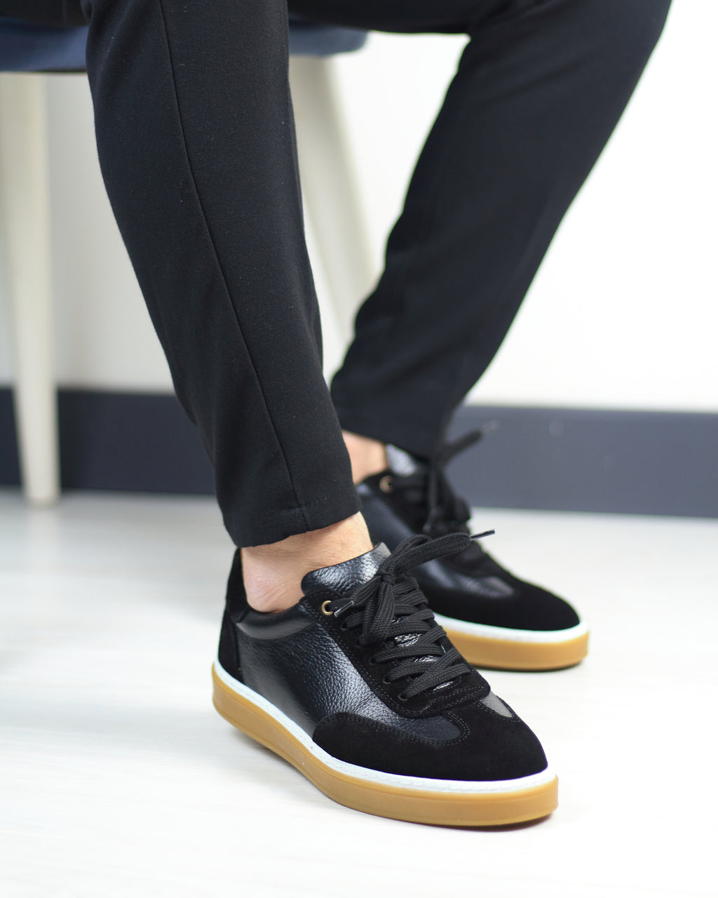 Siyah Deri Süet Detaylı Erkek Sneakers Ayakkabı