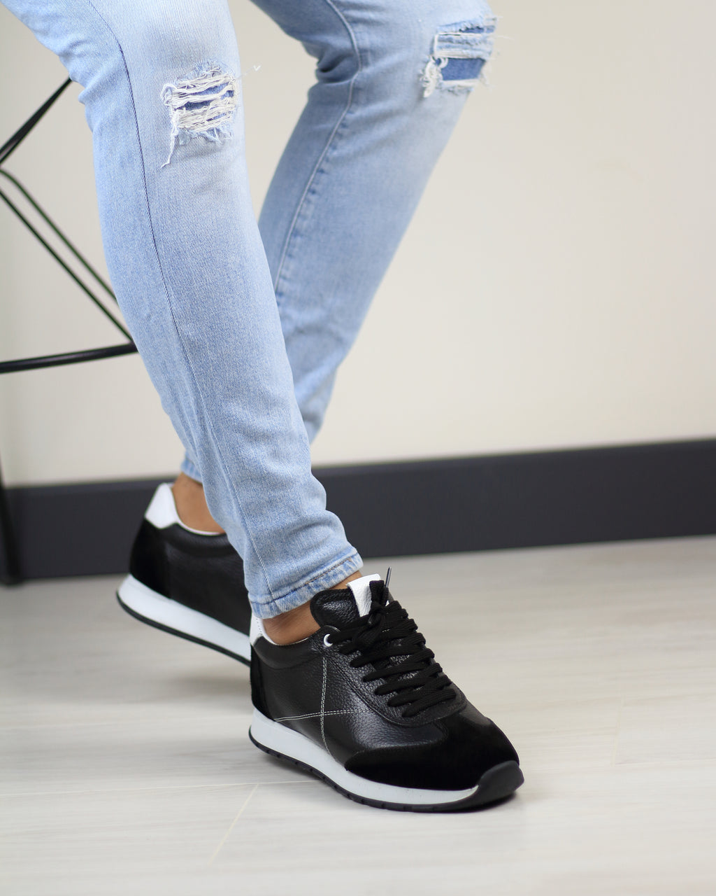 SİYAH DERİ ERKEK SPOR AYAKKABI