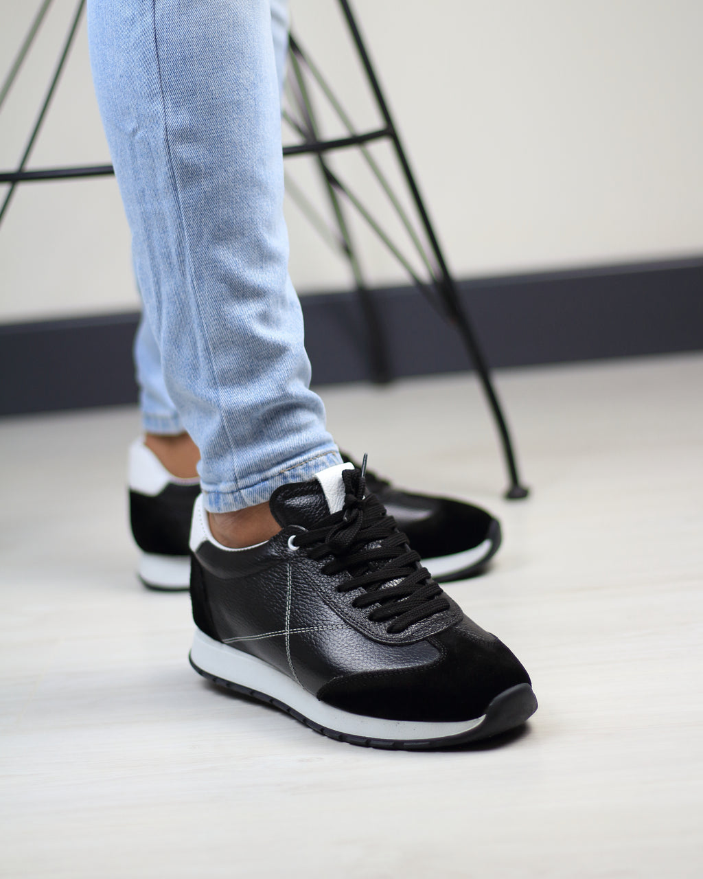 SİYAH DERİ ERKEK SPOR AYAKKABI