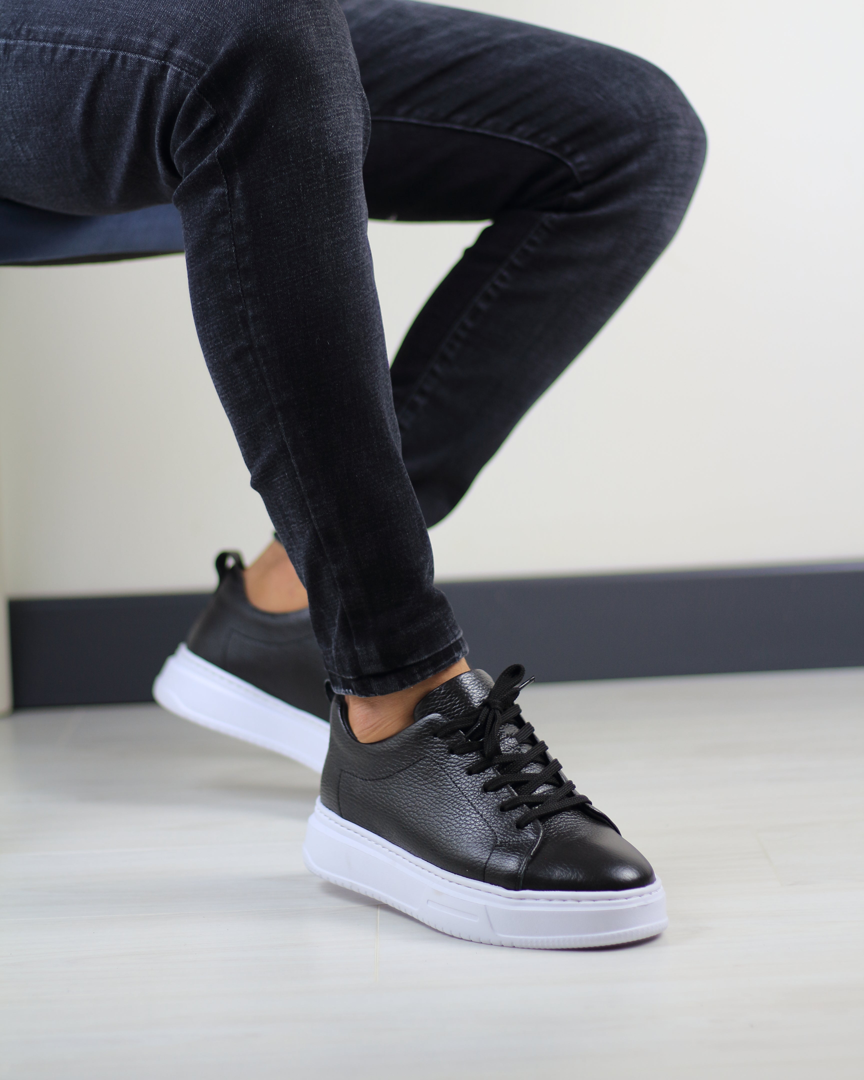 SİYAH DERİ ERKEK SNEAKERS AYAKKABI