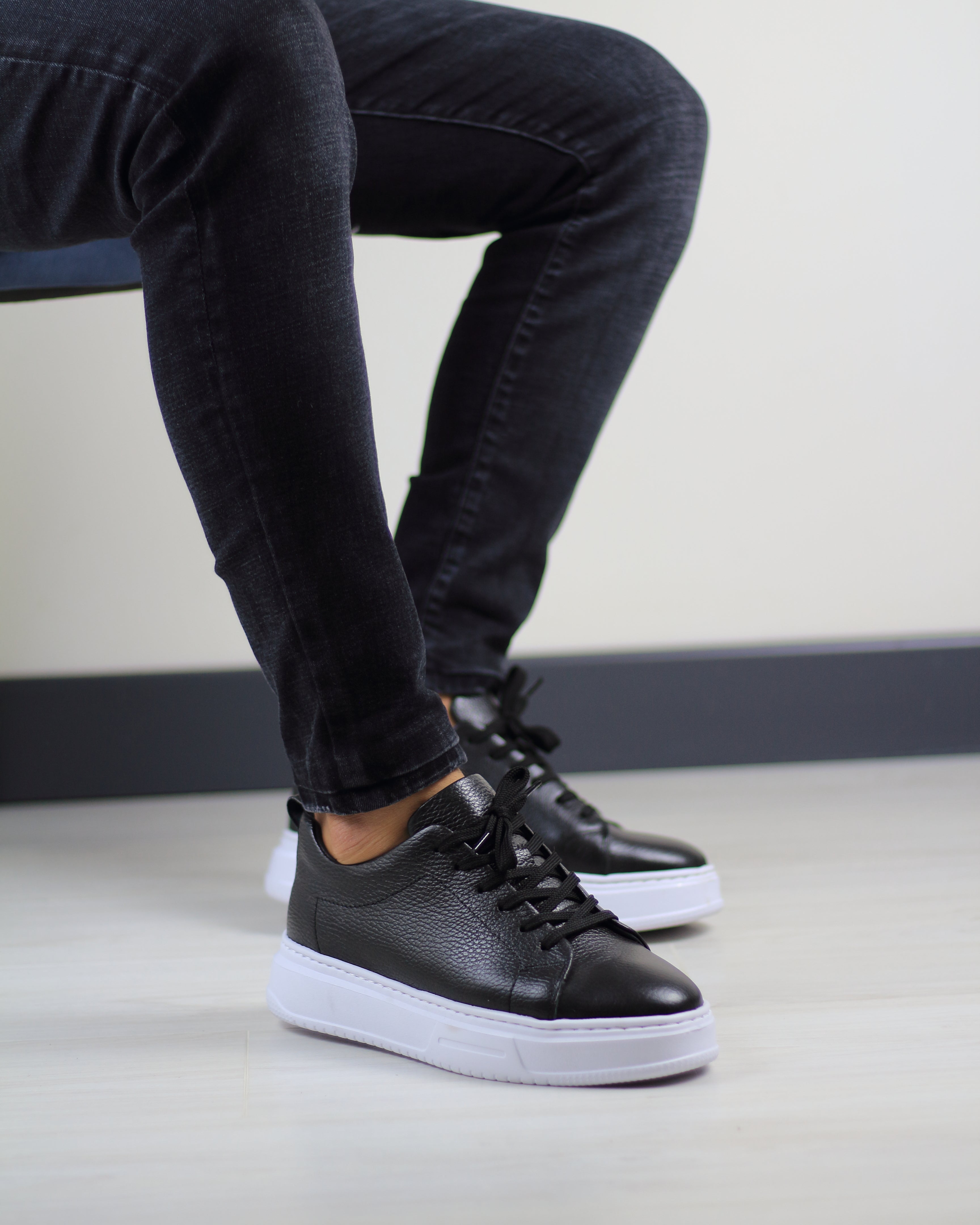 SİYAH DERİ ERKEK SNEAKERS AYAKKABI