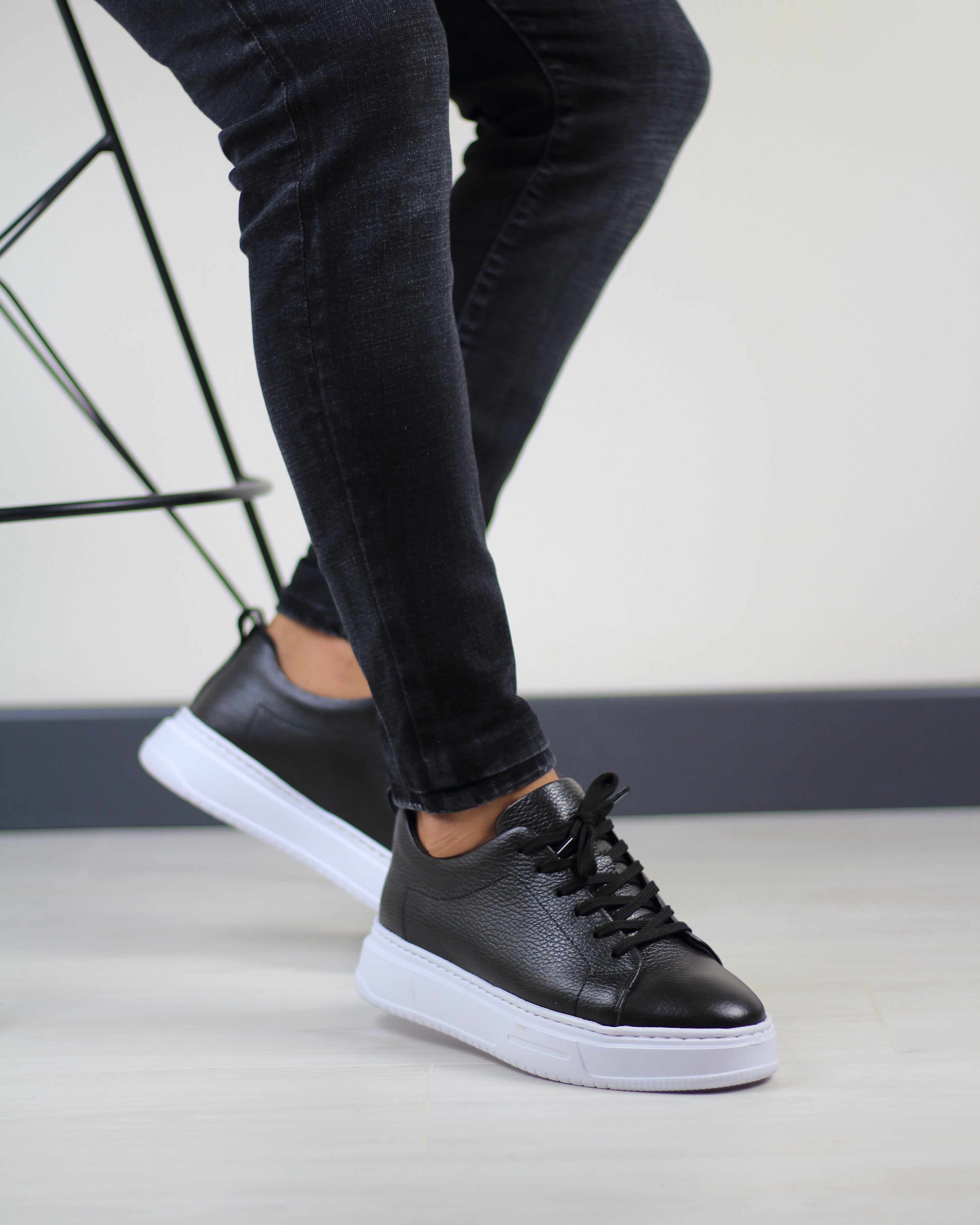 SİYAH DERİ ERKEK SNEAKERS AYAKKABI