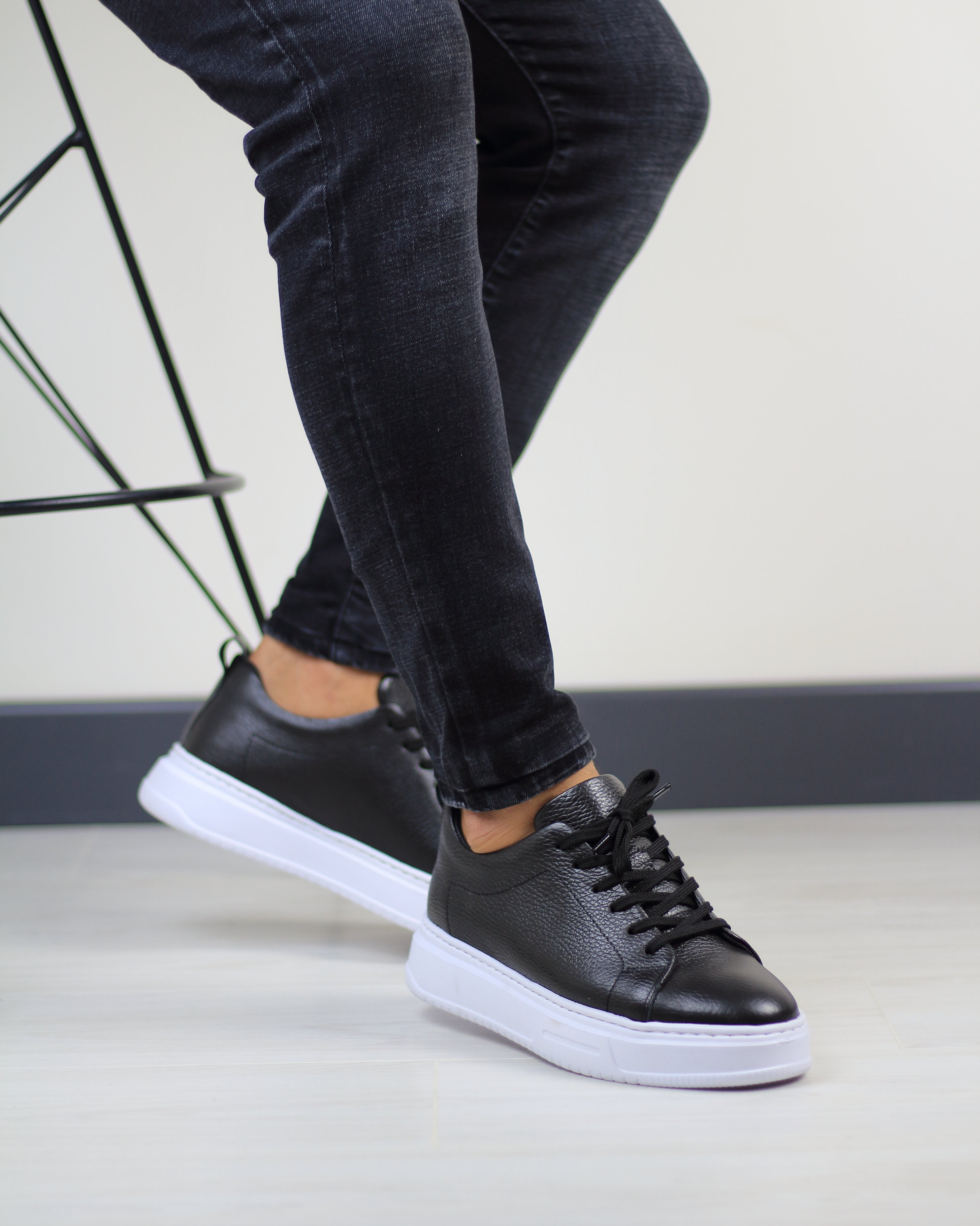 SİYAH DERİ ERKEK SNEAKERS AYAKKABI