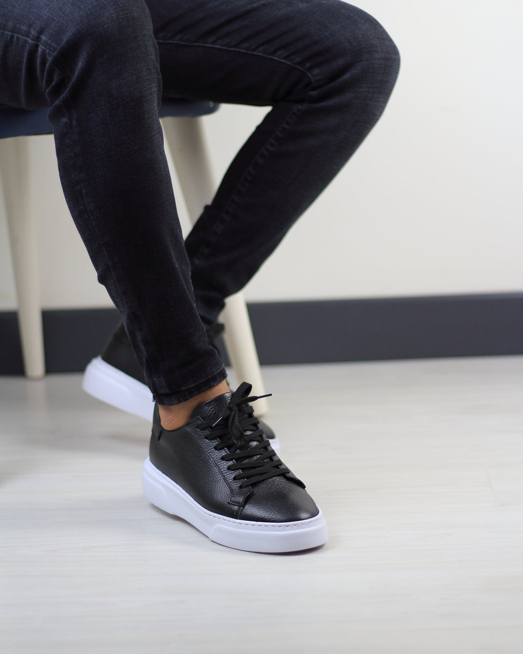 SİYAH DERİ ERKEK SNEAKERS AYAKKABI