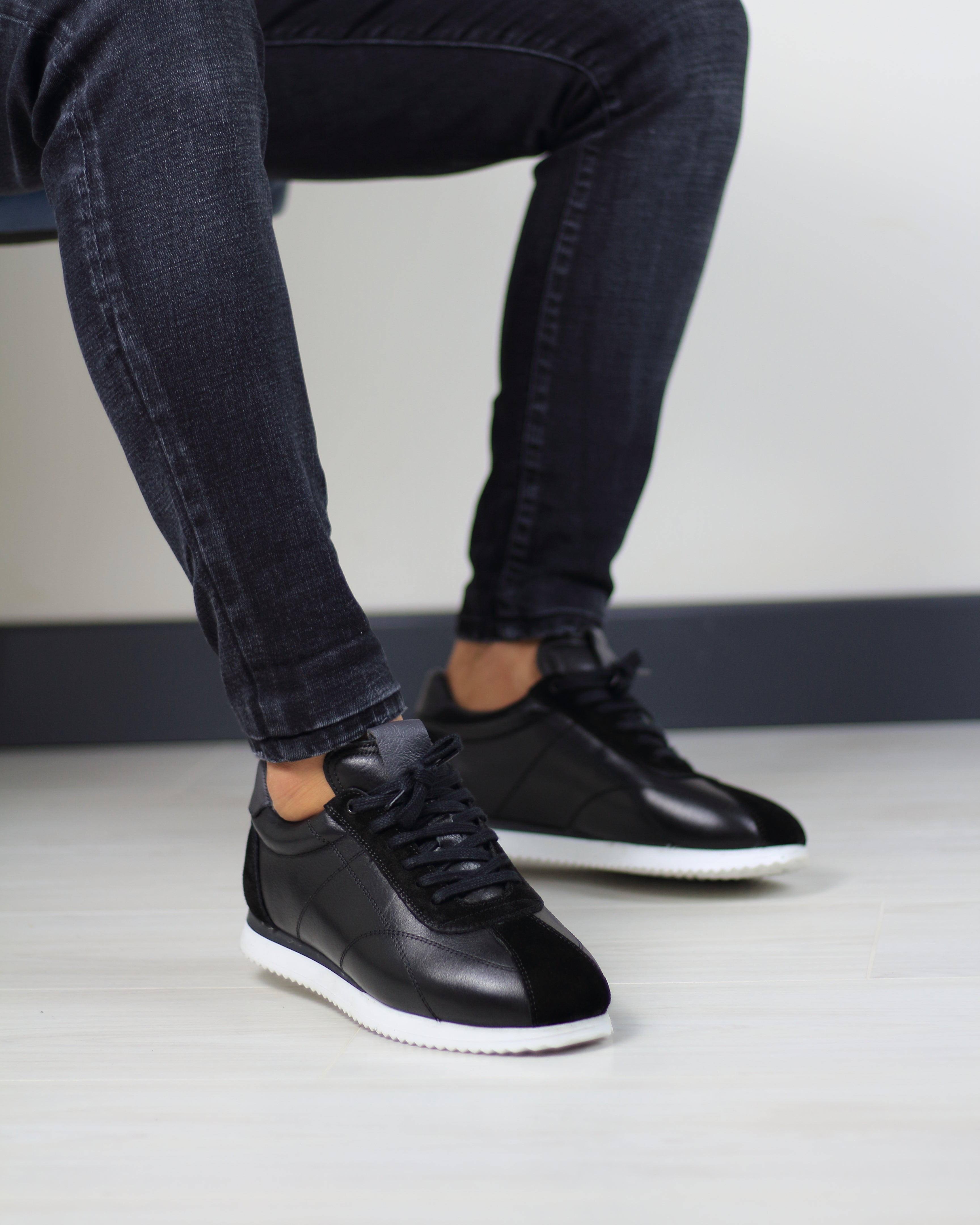 SİYAH DERİ ERKEK SNEAKERS AYAKKABI