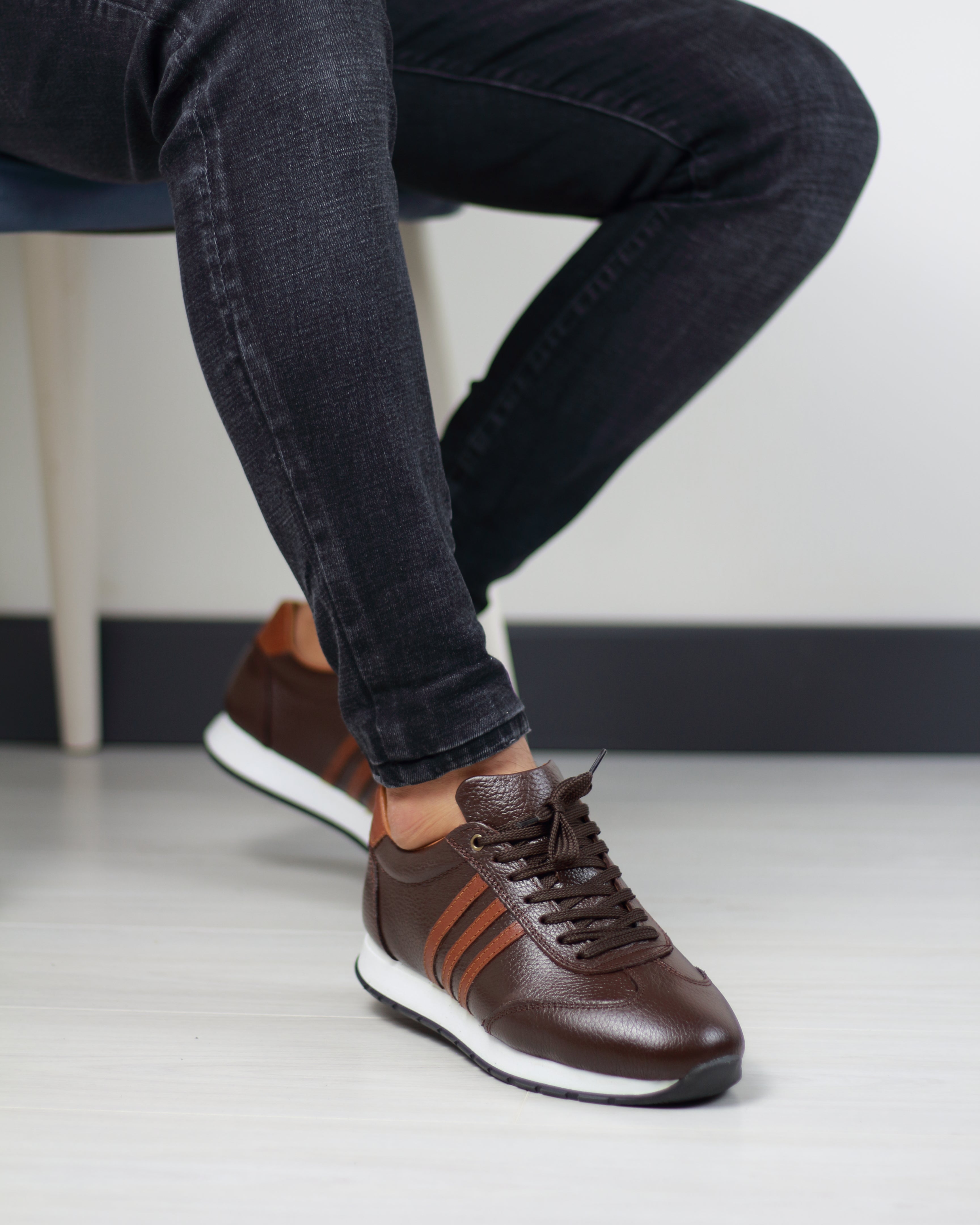 KAHVERENGİ DERİ ERKEK SPOR AYAKKABI