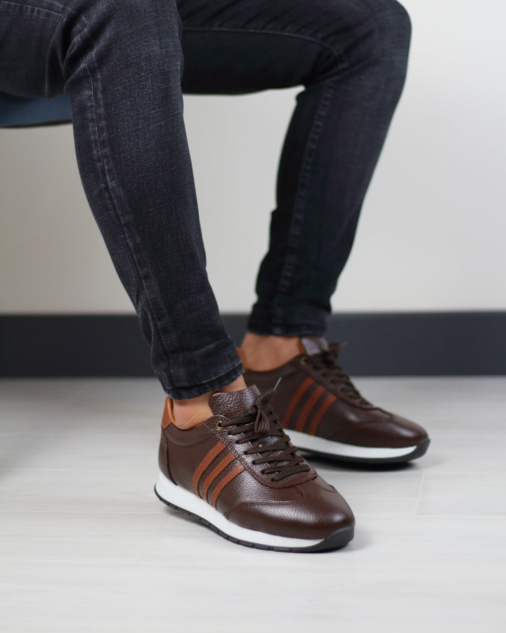 KAHVERENGİ DERİ ERKEK SPOR AYAKKABI