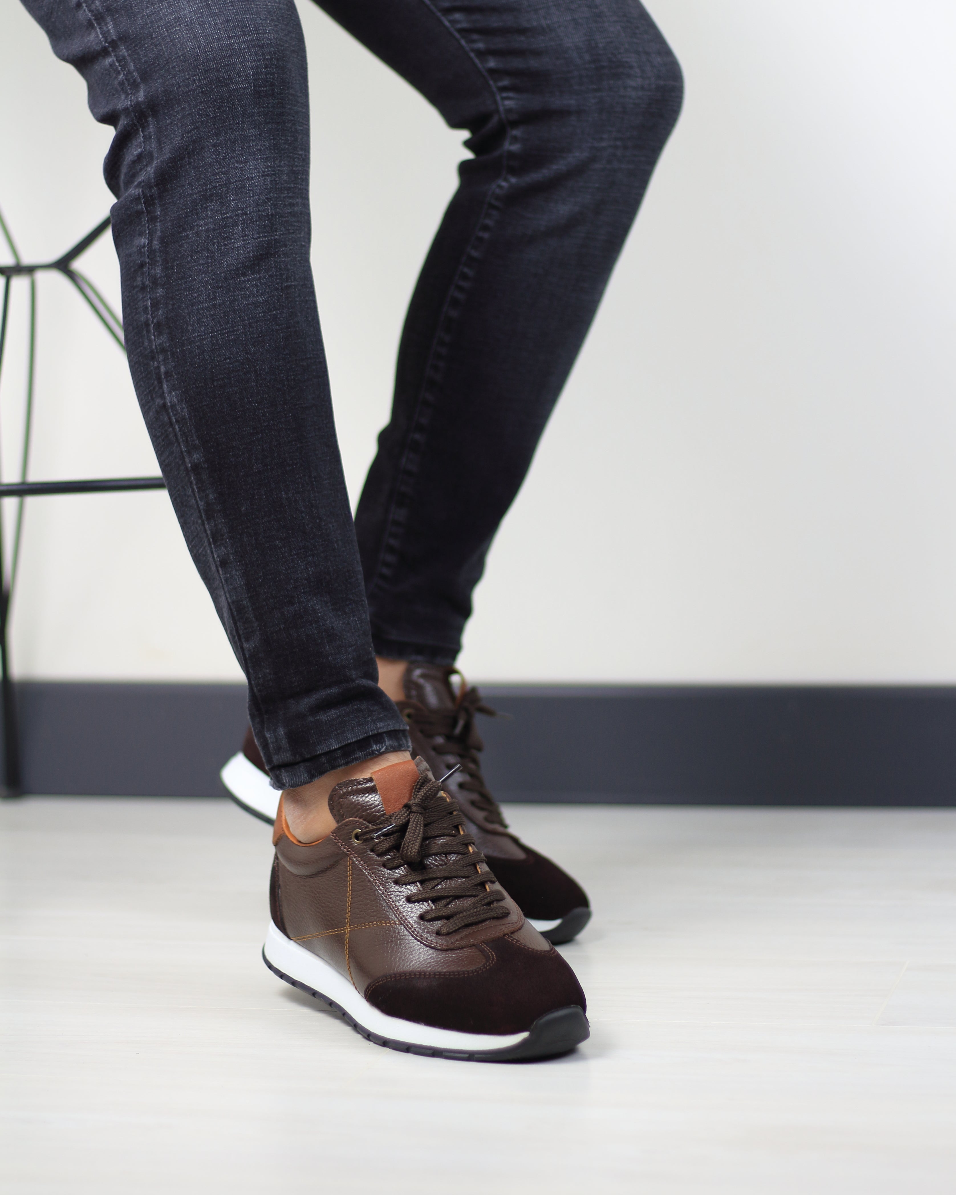 KAHVERENGİ DERİ ERKEK SPOR AYAKKABI