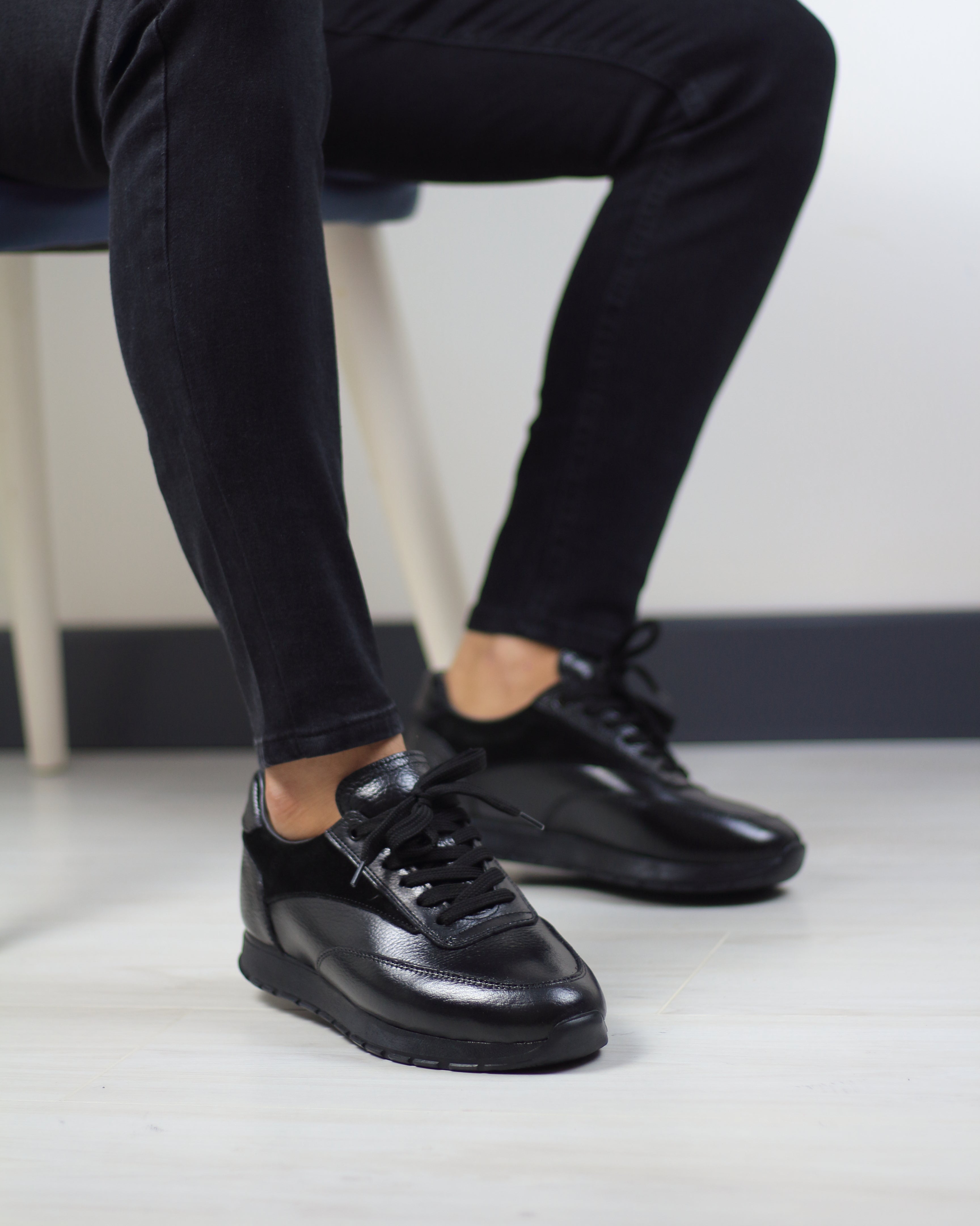 SİYAH DERİ ERKEK SPOR AYAKKABI