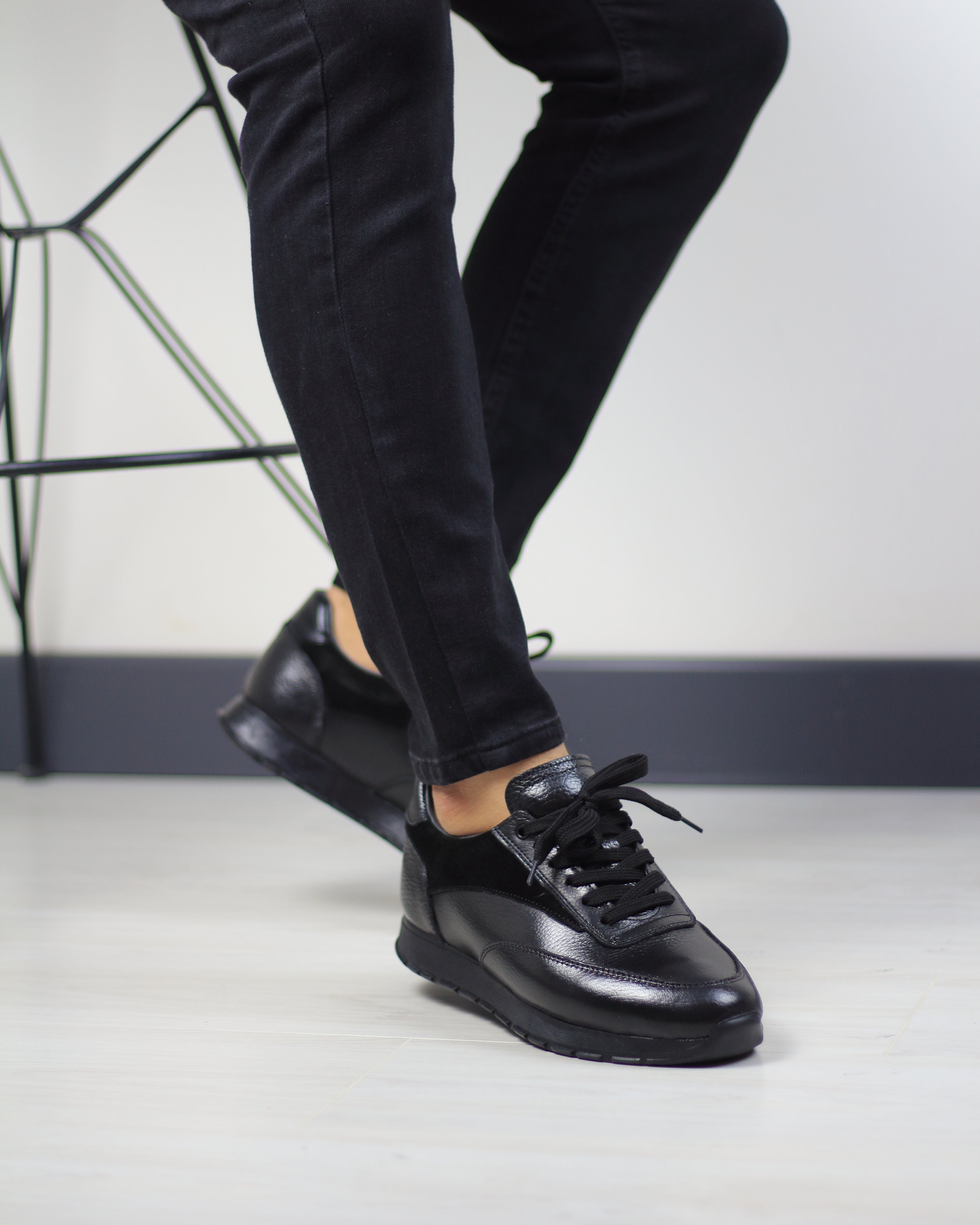 SİYAH DERİ ERKEK SPOR AYAKKABI