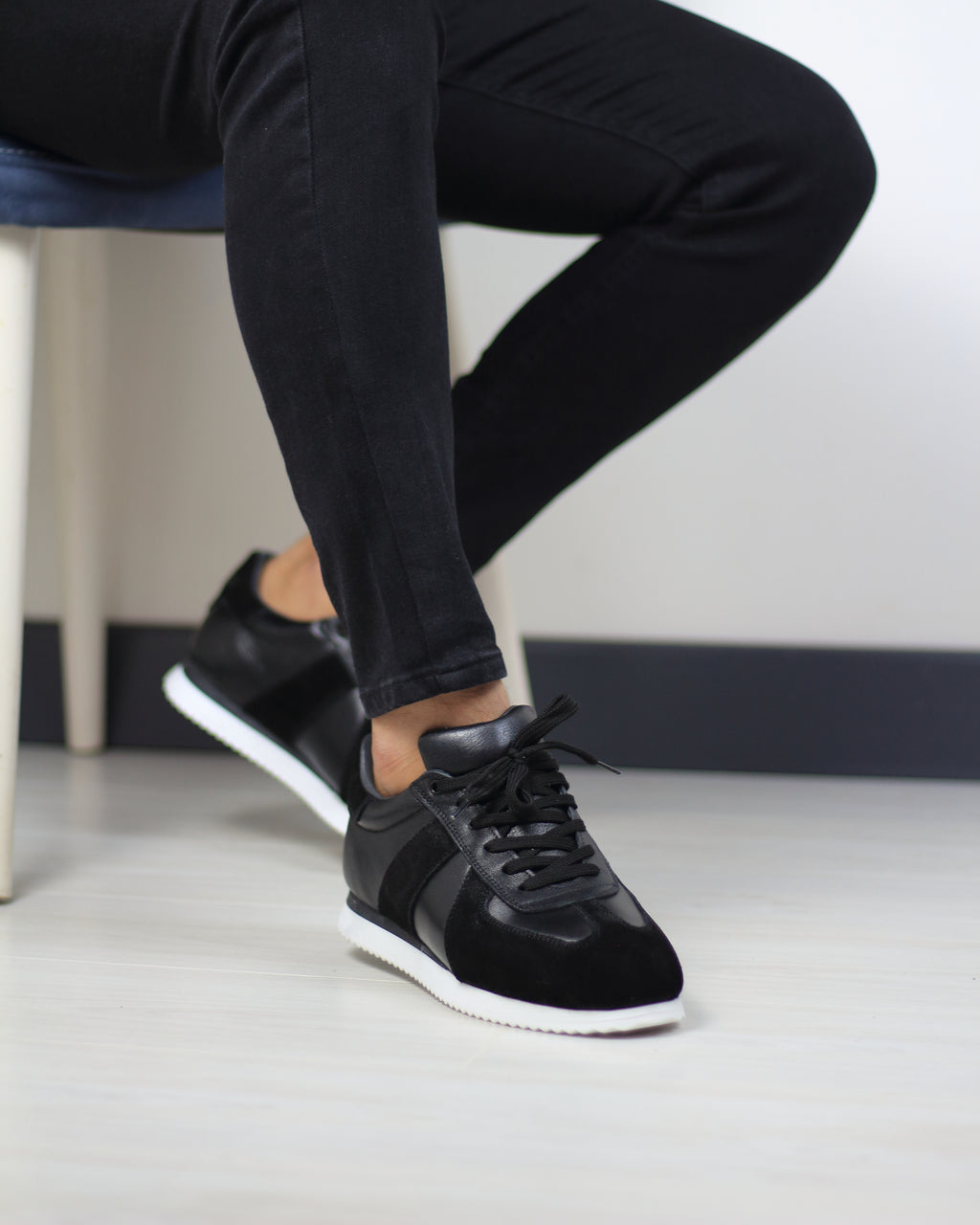 SİYAH DERİ ERKEK SENAKERS AYAKKABI